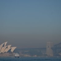 Sydney under threat as smoke blanket covered up the sky due to Australia fires
