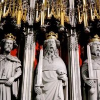 why monarchy persists in England