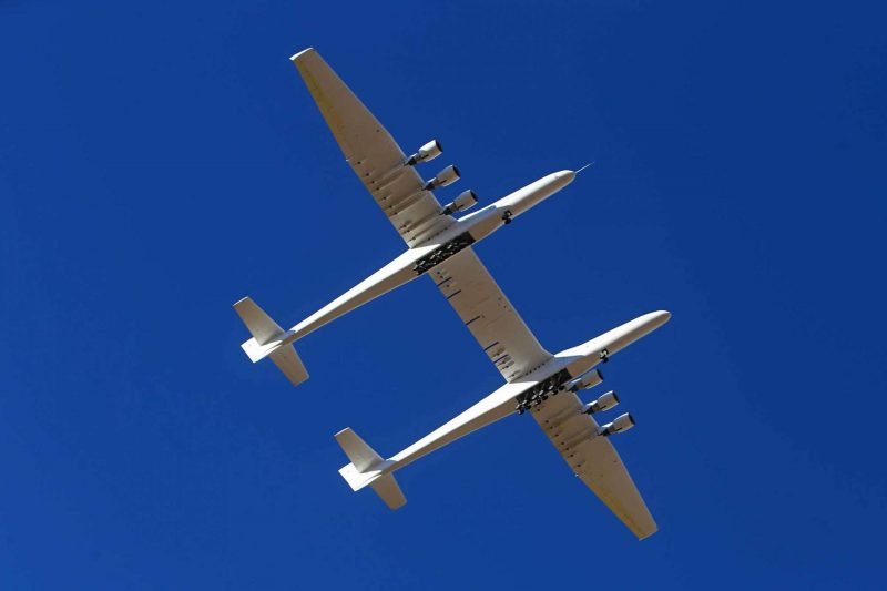 The enormous Stratolaunch aircraft completes its second test flight