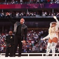 Dr. Dre and Eminem bring the hits to the Super Bowl halftime show