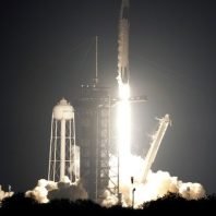 SpaceX launches crew 6 to space