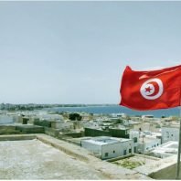 Tunisian coast guard recovers 31 migrant corpses.