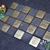 German artist nears 100,000 cobblestones for Nazi victims