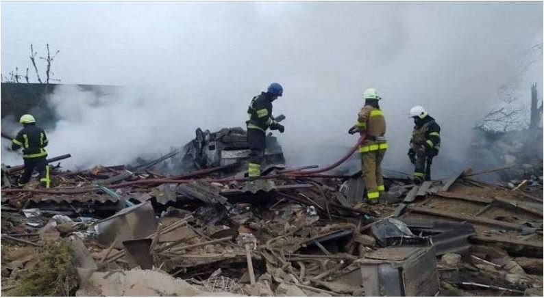 Latest Russian attacks on Ukraine destroy homes, injure 34.