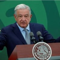 Mexico to offer Central Americans work visas