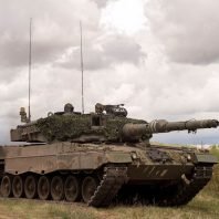 canada-to-bolster-latvian-nato-deployment-with-15-leopard-2-tanks
