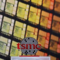 tsmc-flags-10%-fall-in-2023-sales,-spending-at-low-end-of-forecast