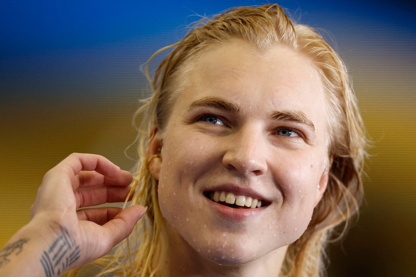 lithuania’s-meilutyte-smashes-world-record,-strong-finish-for-us