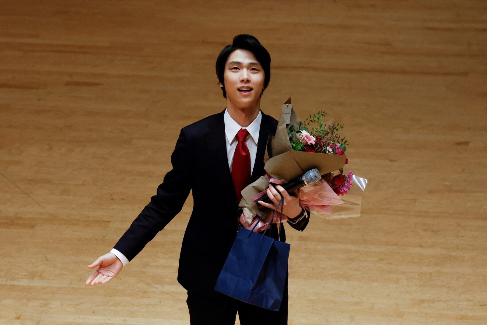 japanese-figure-skater-hanyu-marries,-making-fans-happy-and-sad