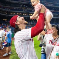 phillies-sock-three-hrs-to-take-three-of-four-from-nationals