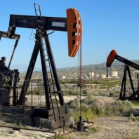 california-sues-oil-giants-for-downplaying-risks-posed-by-fossil-fuels