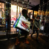 us-retail-sales-beat-expectations-in-boost-to-third-quarter-gdp-growth-expectations