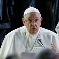 pope-says-he-will-attend-cop28-climate-summit-in-dubai,-a-first-by-a-pontiff