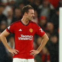 man-utd’s-evans-out-for-‘next-few-weeks’-with-injury